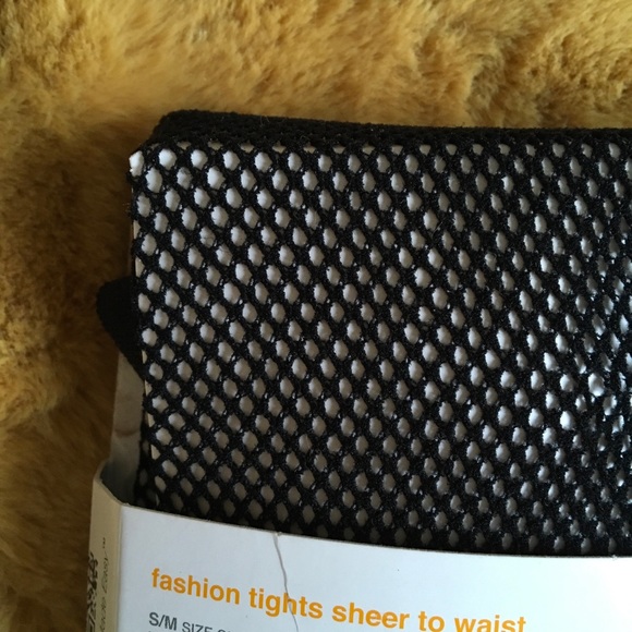 NWT FISHNET TIGHTS - Picture 2 of 3